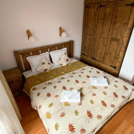 Daire Wooden In Belvedere *